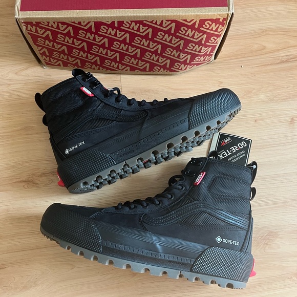 Vans SK8-HI GORE-TEX MTE-3 'BLACKOUT' Women 9.0 US Mens 7.5 US - Picture 4 of 13